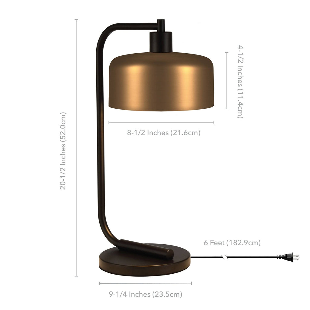 Antique Brass Table Lamp Q23144