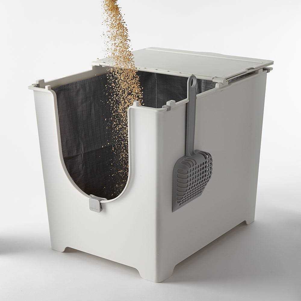 Flip Litter Box with Scoop and Reusable Liner Q789